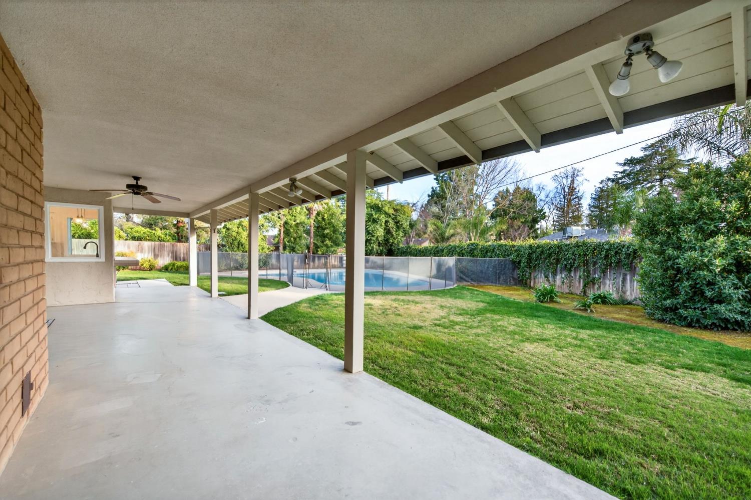 2805 W Spruce Ave, Fresno, CA 93711