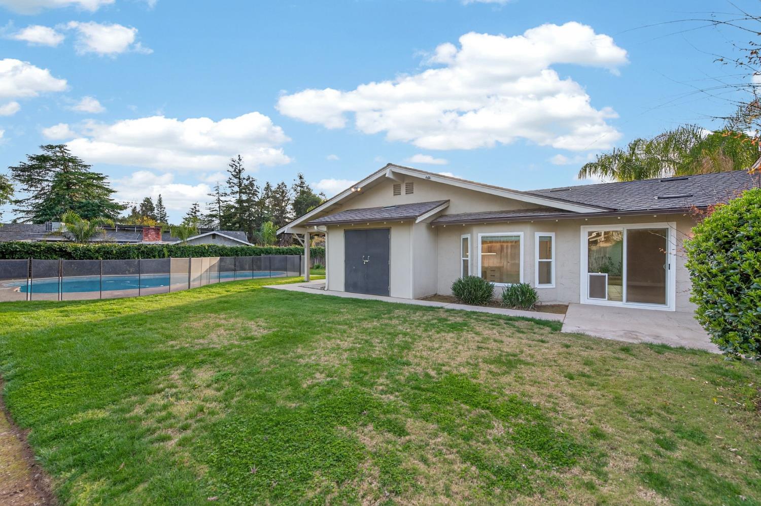 2805 W Spruce Ave, Fresno, CA 93711