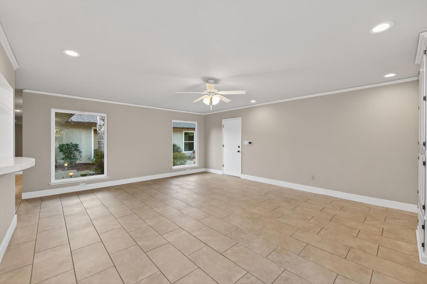 2805 W Spruce Ave, Fresno, CA 93711