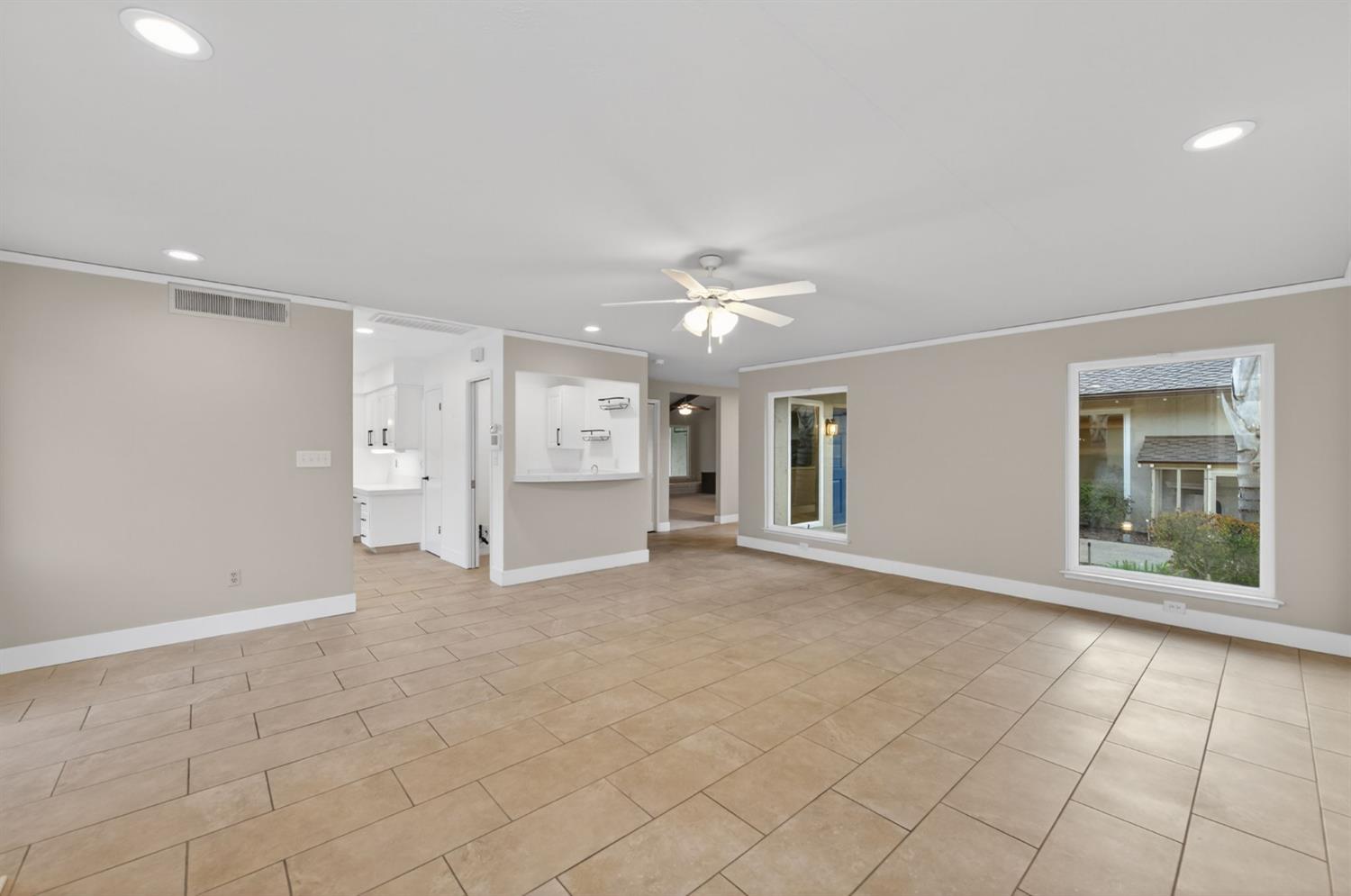 2805 W Spruce Ave, Fresno, CA 93711