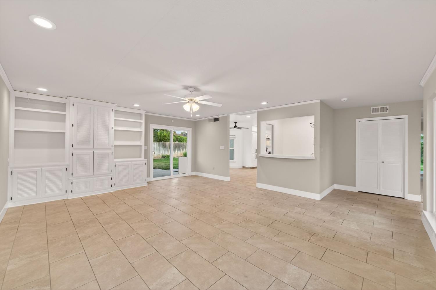 2805 W Spruce Ave, Fresno, CA 93711