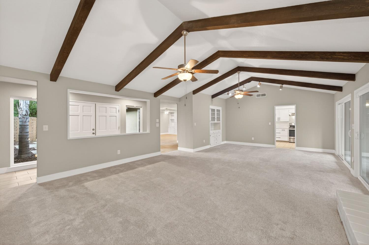 2805 W Spruce Ave, Fresno, CA 93711