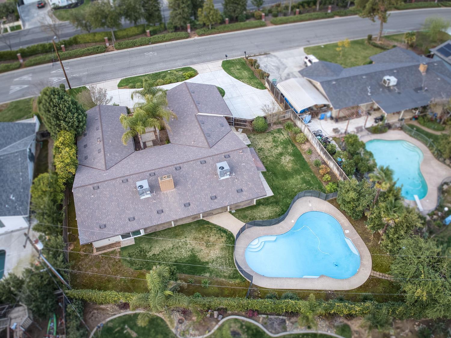 2805 W Spruce Ave, Fresno, CA 93711