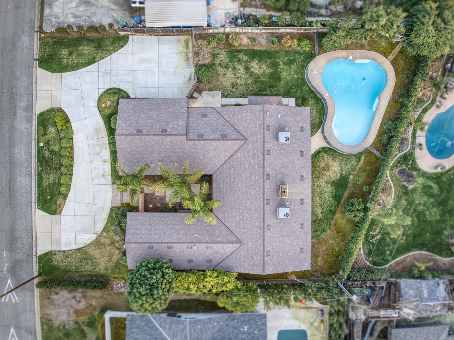 2805 W Spruce Ave, Fresno, CA 93711