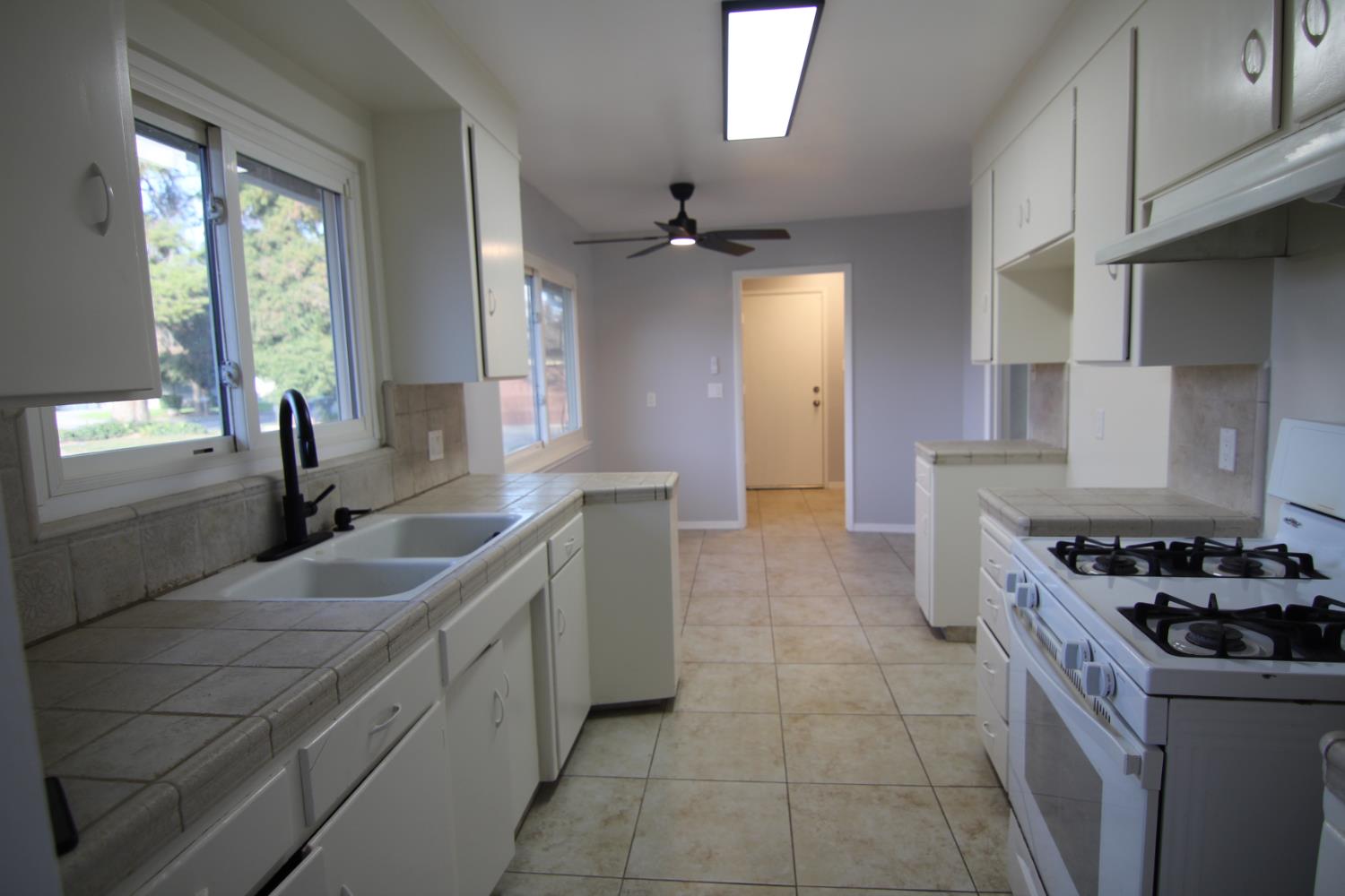 567 E Keats Ave, Fresno, CA 93710