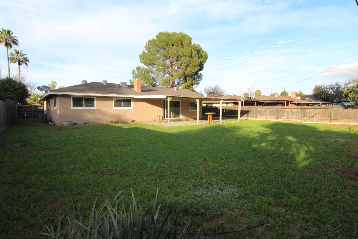 567 E Keats Ave, Fresno, CA 93710