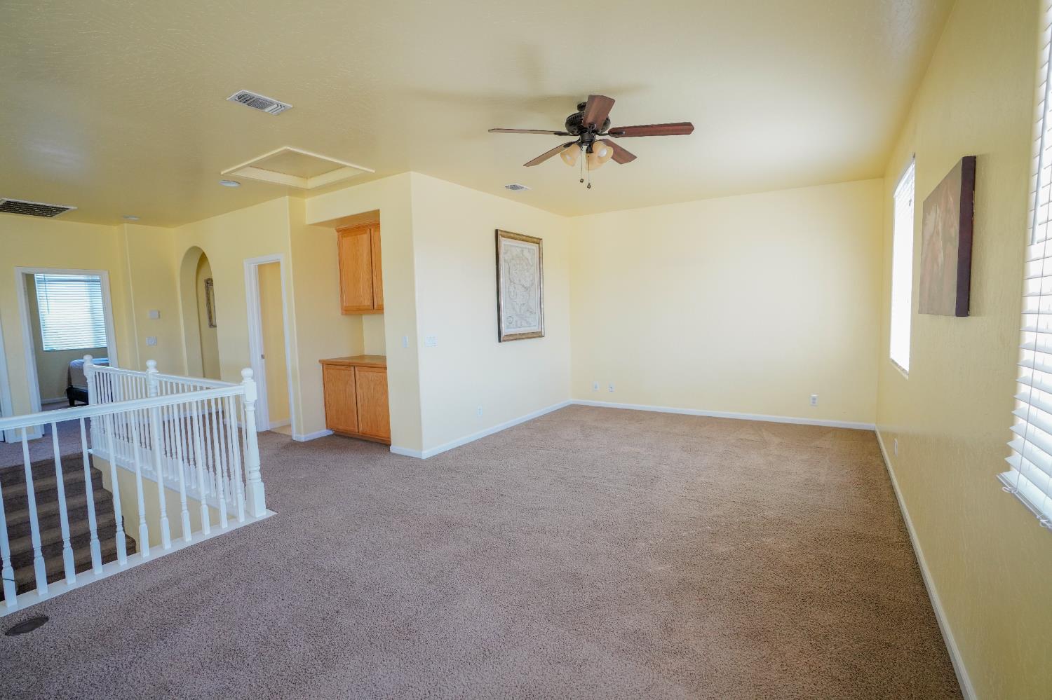 1976 N Belvedere Ave, Fresno, CA 93722