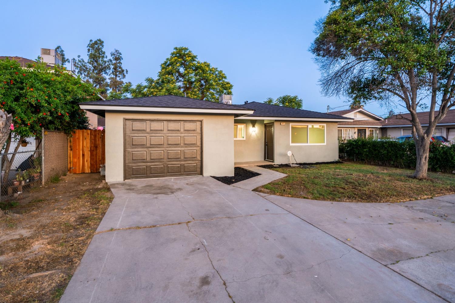 2970 S Martin L King Jr Blvd, Fresno, CA 93706