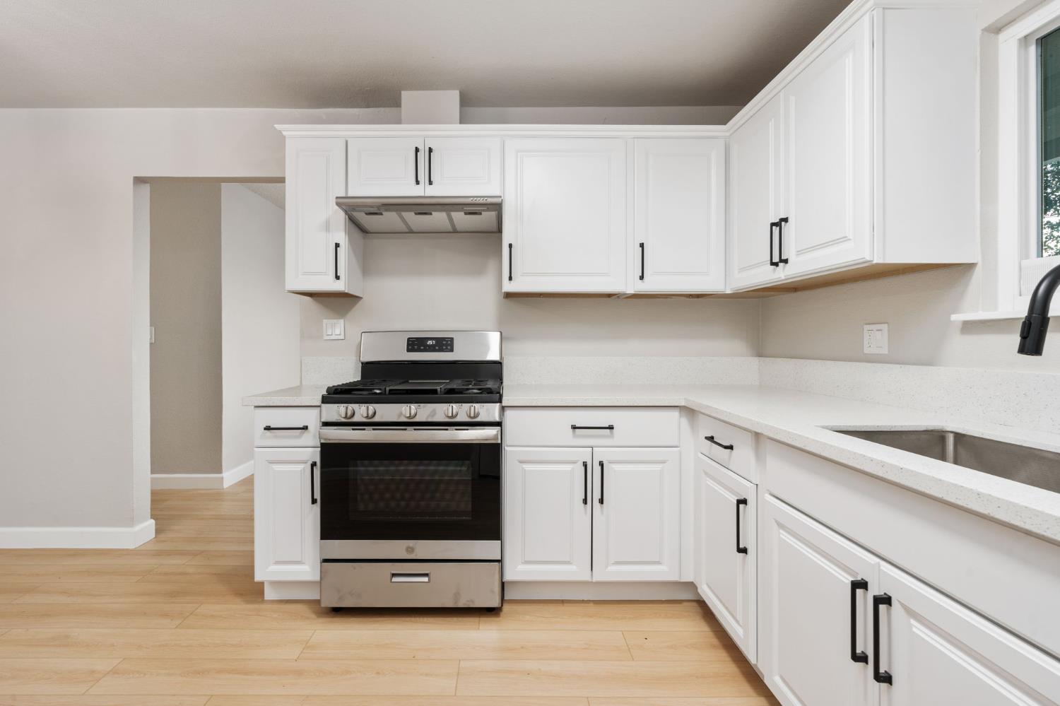 2970 S Martin L King Jr Blvd, Fresno, CA 93706