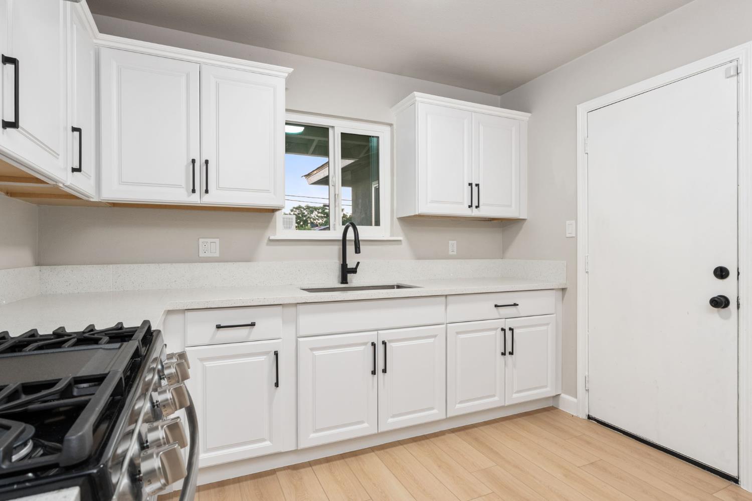 2970 S Martin L King Jr Blvd, Fresno, CA 93706