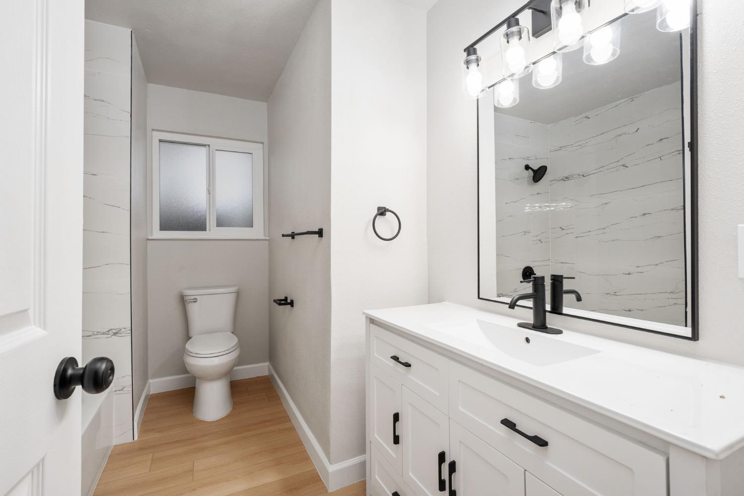 2970 S Martin L King Jr Blvd, Fresno, CA 93706