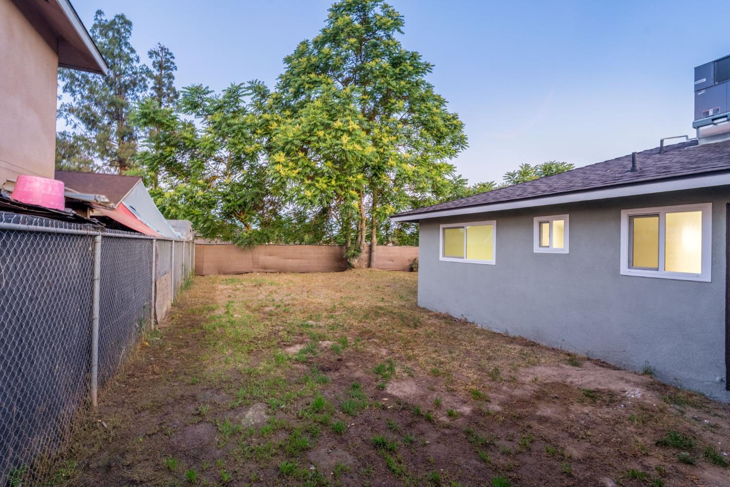 2970 S Martin L King Jr Blvd, Fresno, CA 93706