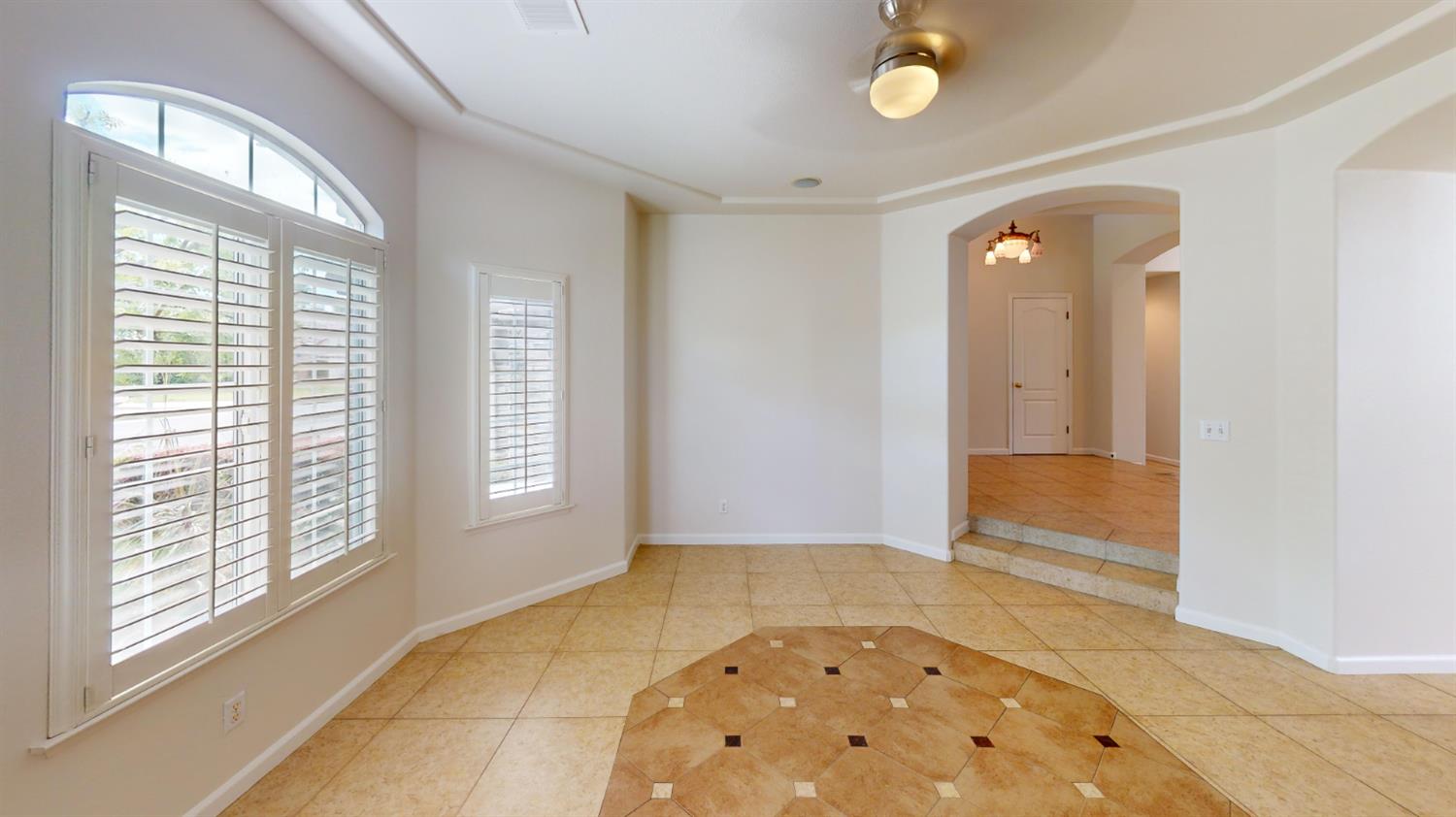 9821 N Sierra Vista Ave, Fresno, CA 93720