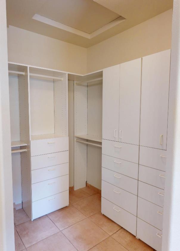 9821 N Sierra Vista Ave, Fresno, CA 93720