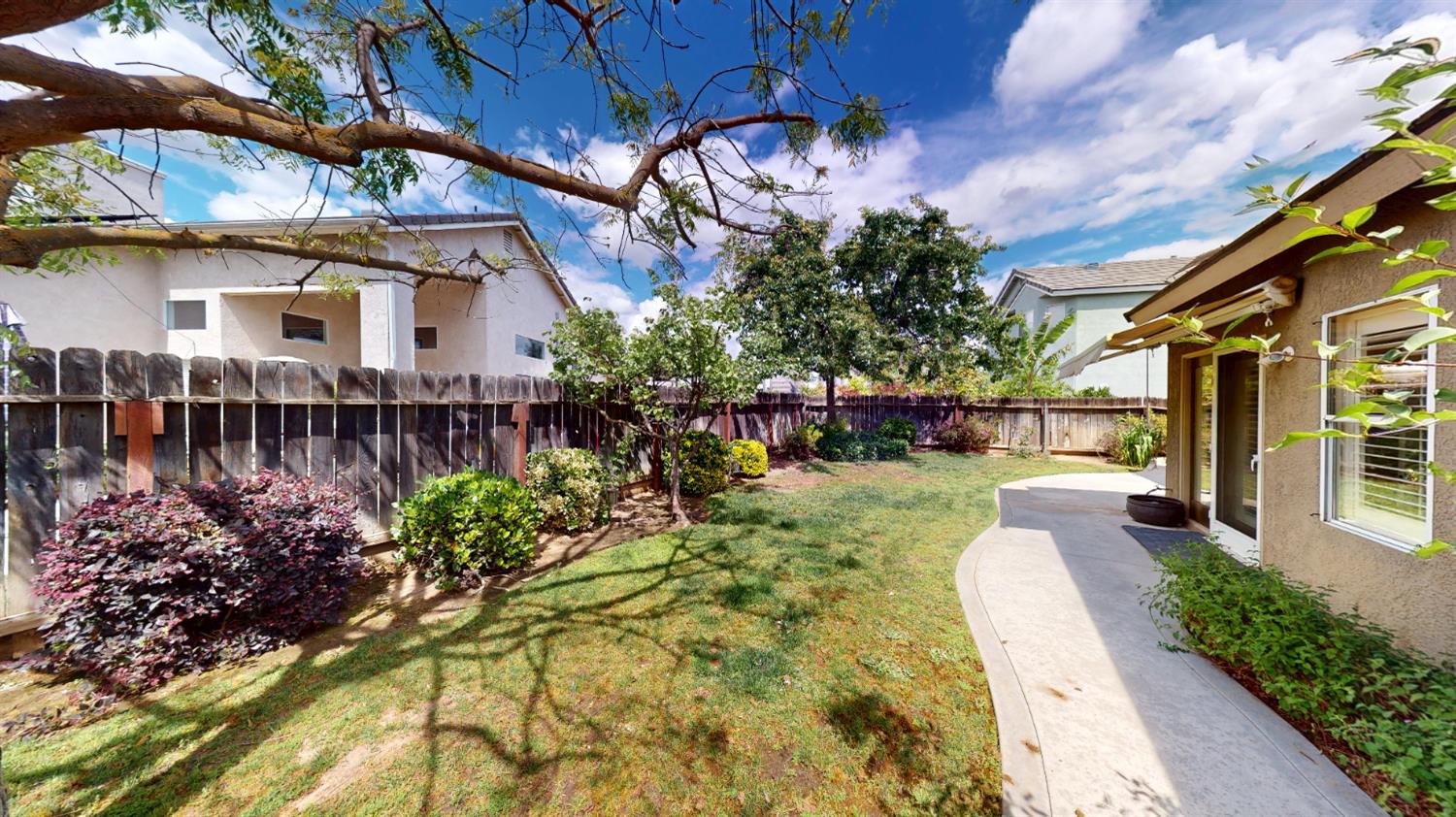 9821 N Sierra Vista Ave, Fresno, CA 93720