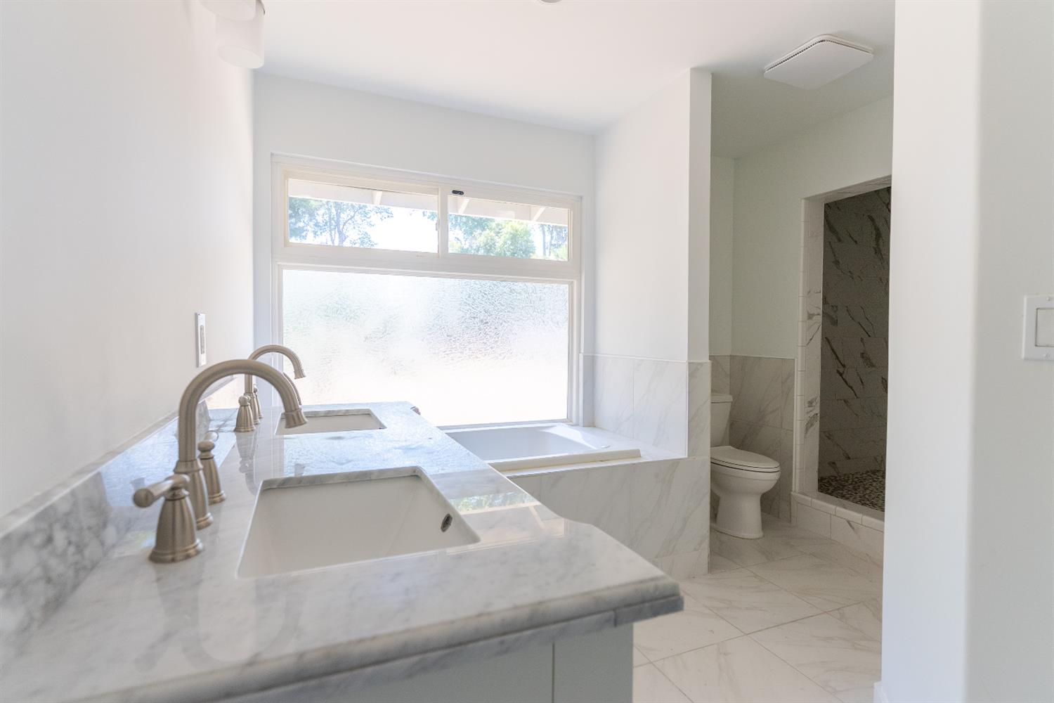 5454 E Butler Ave, Fresno, CA 93727