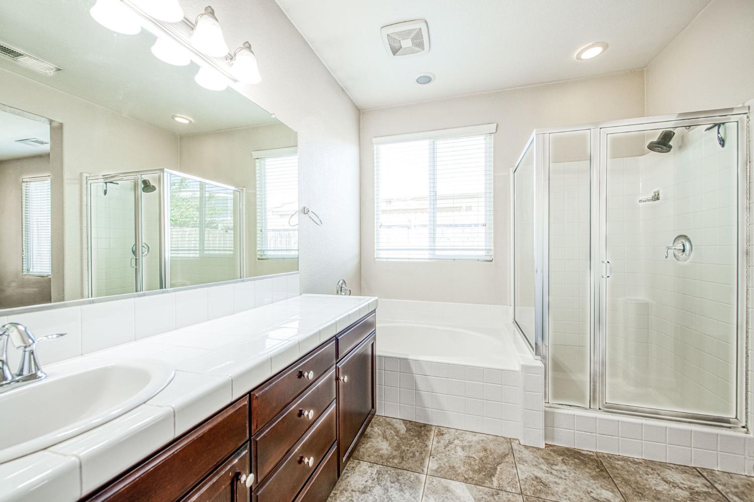 7362 E Ramona Way, Fresno, CA 93737