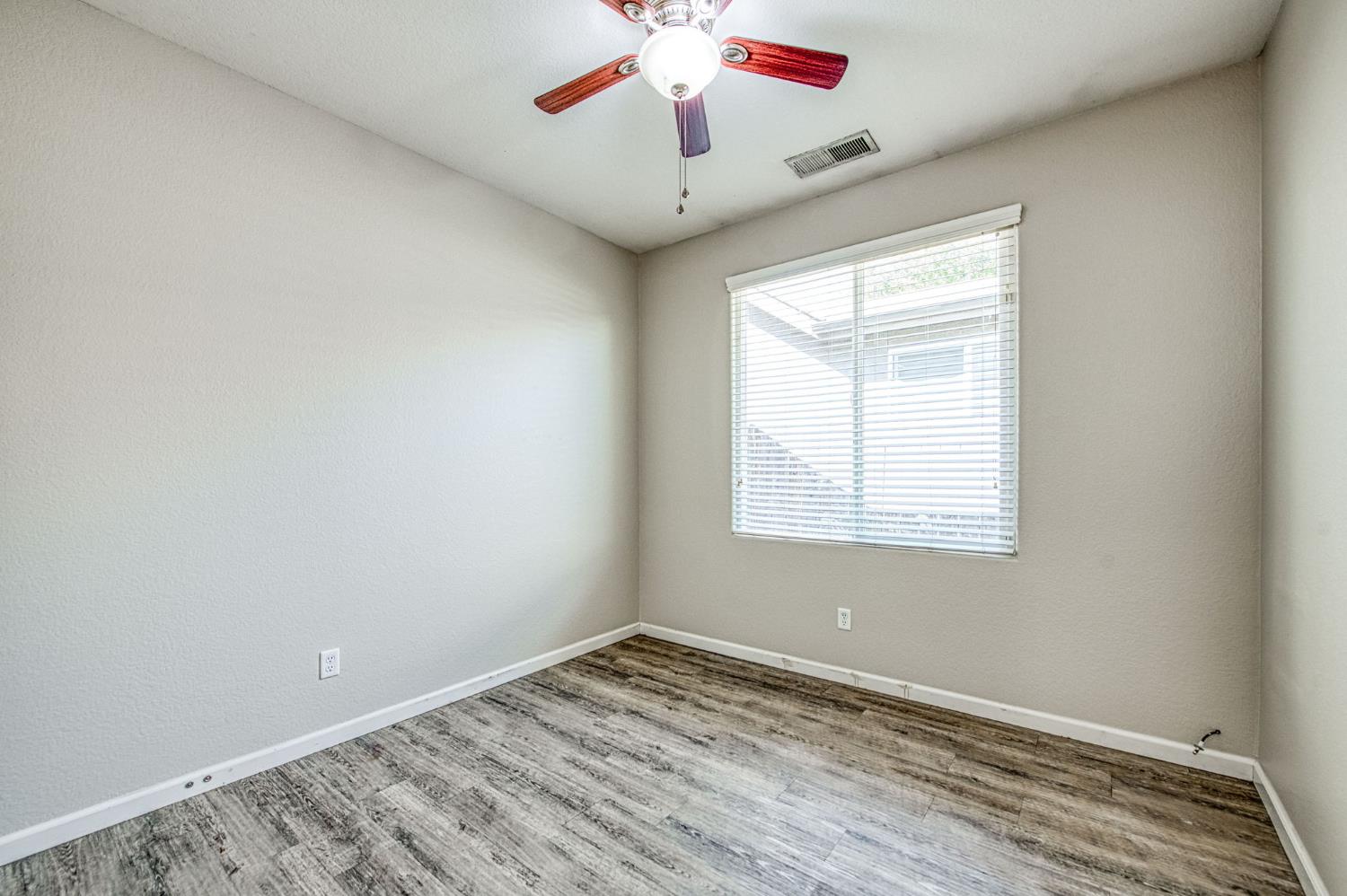 7362 E Ramona Way, Fresno, CA 93737