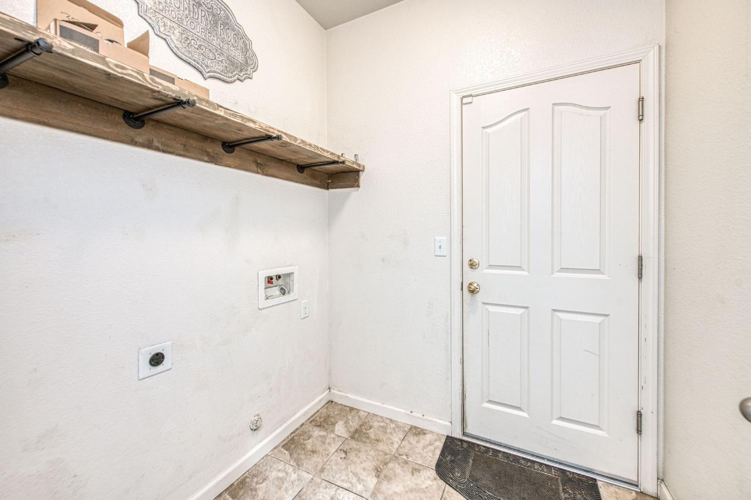 7362 E Ramona Way, Fresno, CA 93737