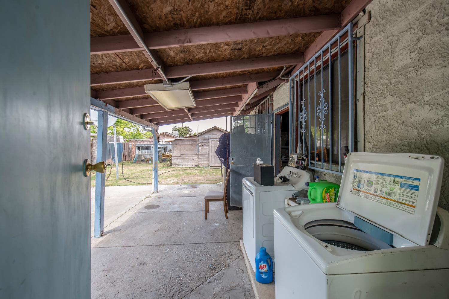 3829 E Iowa Ave, Fresno, CA 93702