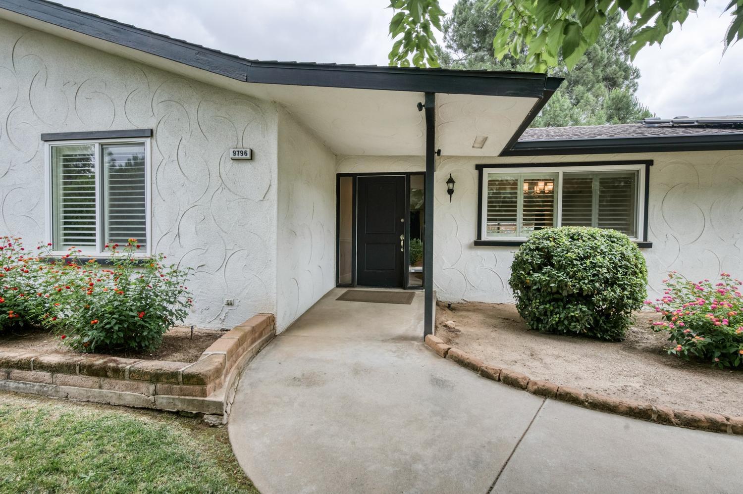 9796 N Millbrook Ave, Fresno, CA 93720