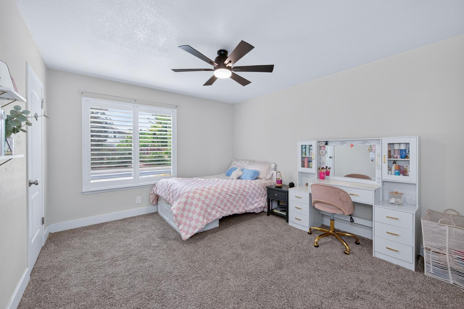 9796 N Millbrook Ave, Fresno, CA 93720