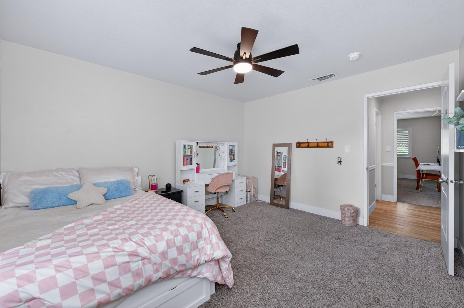 9796 N Millbrook Ave, Fresno, CA 93720