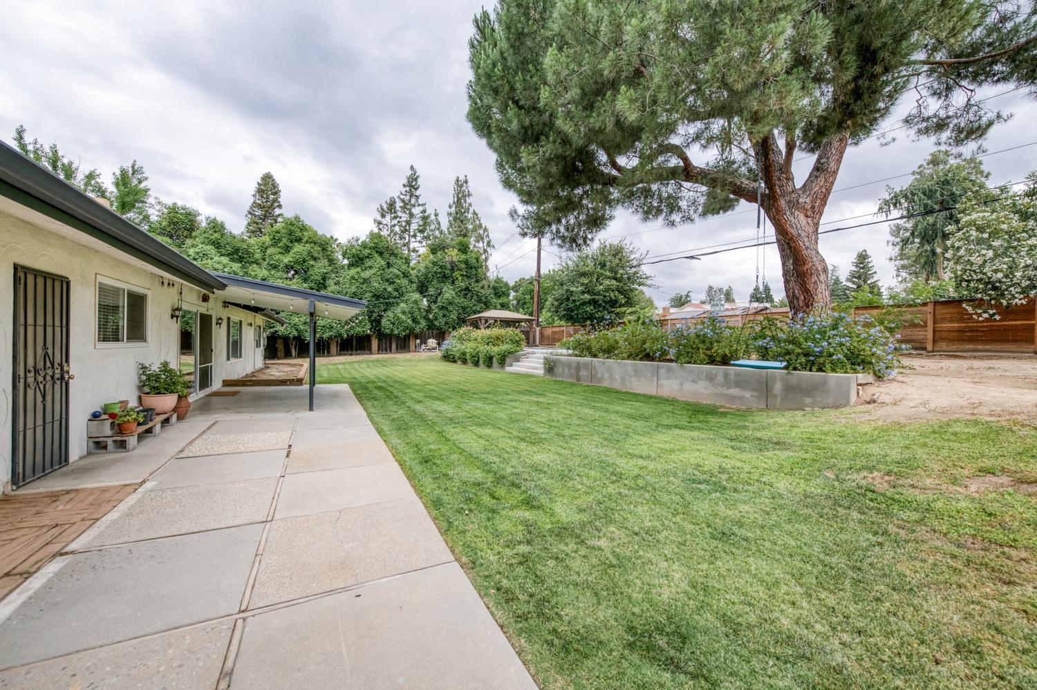 9796 N Millbrook Ave, Fresno, CA 93720