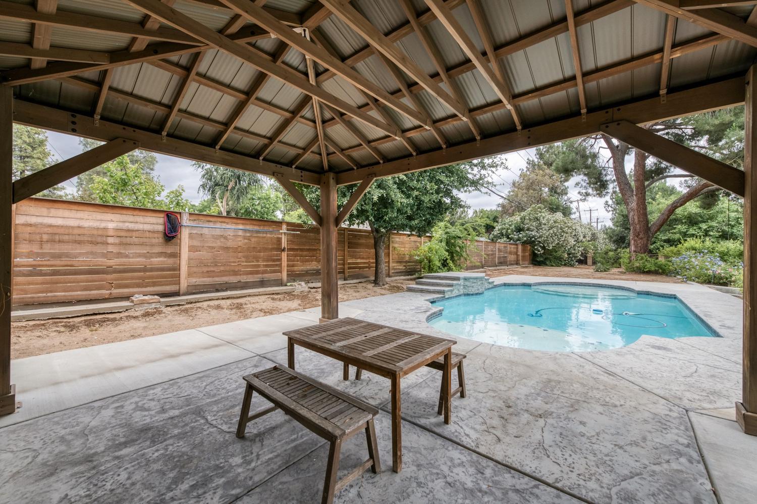 9796 N Millbrook Ave, Fresno, CA 93720