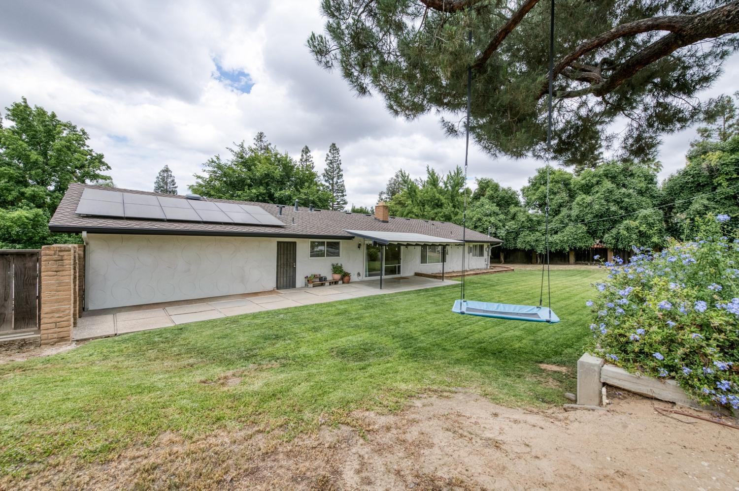 9796 N Millbrook Ave, Fresno, CA 93720