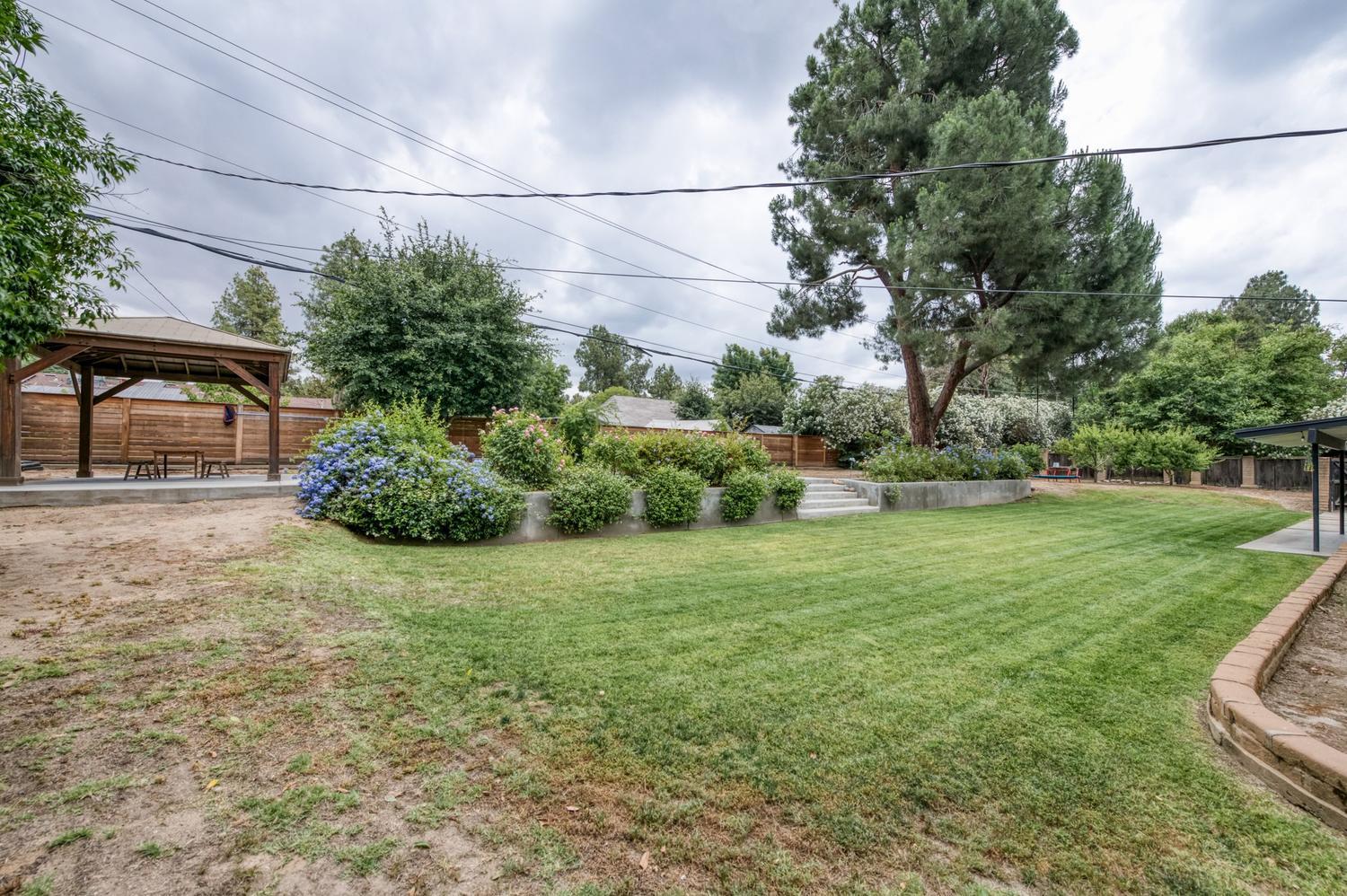 9796 N Millbrook Ave, Fresno, CA 93720