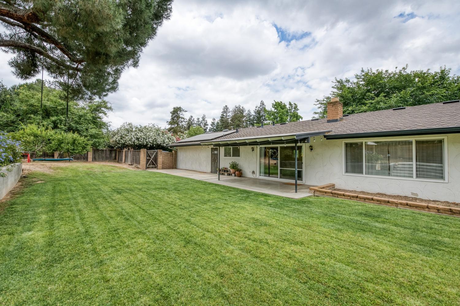 9796 N Millbrook Ave, Fresno, CA 93720
