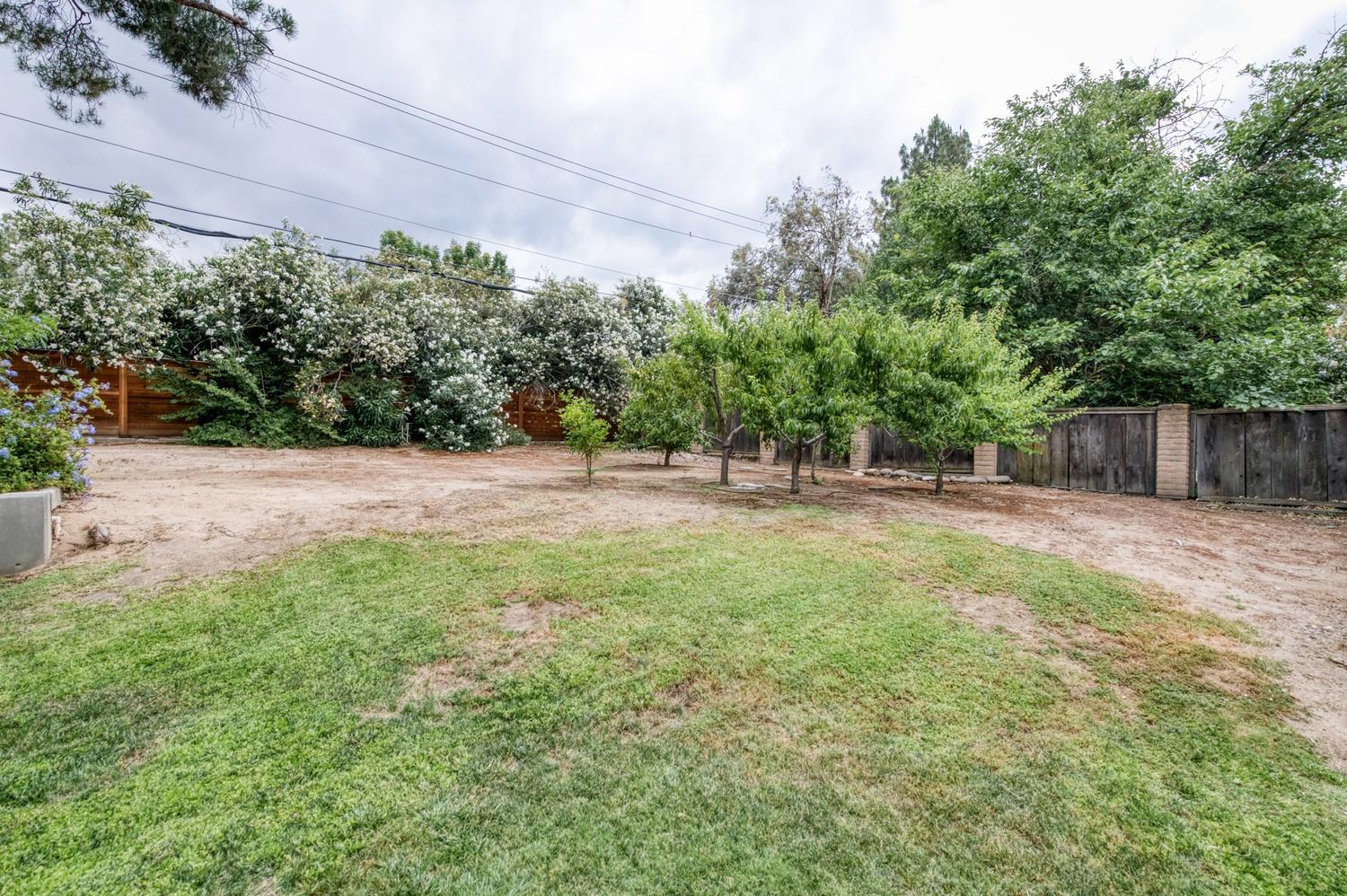 9796 N Millbrook Ave, Fresno, CA 93720