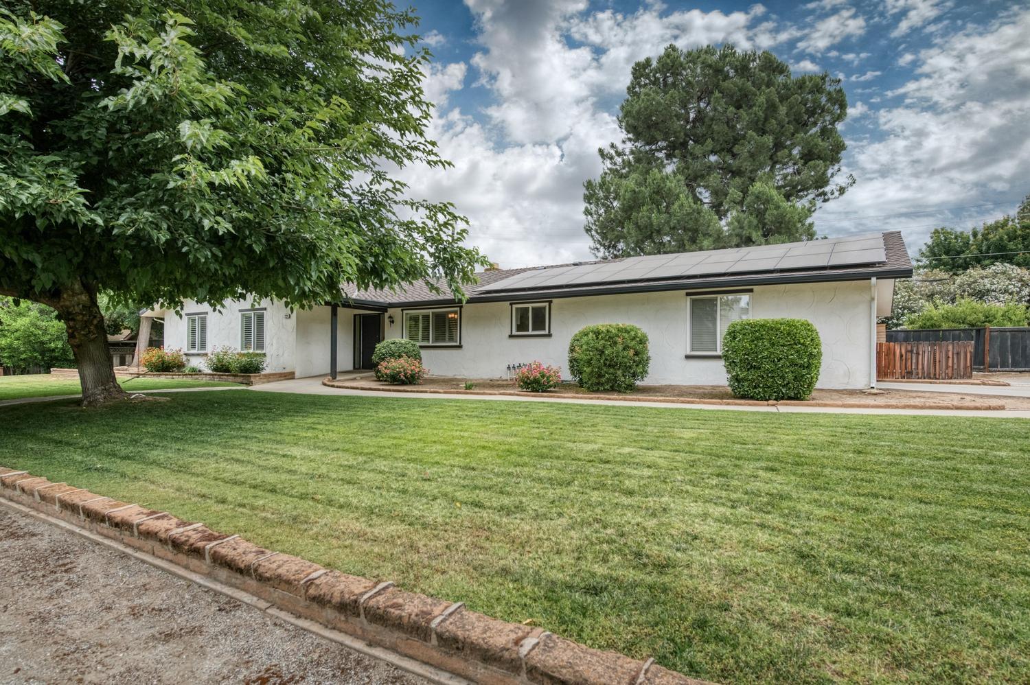 9796 N Millbrook Ave, Fresno, CA 93720