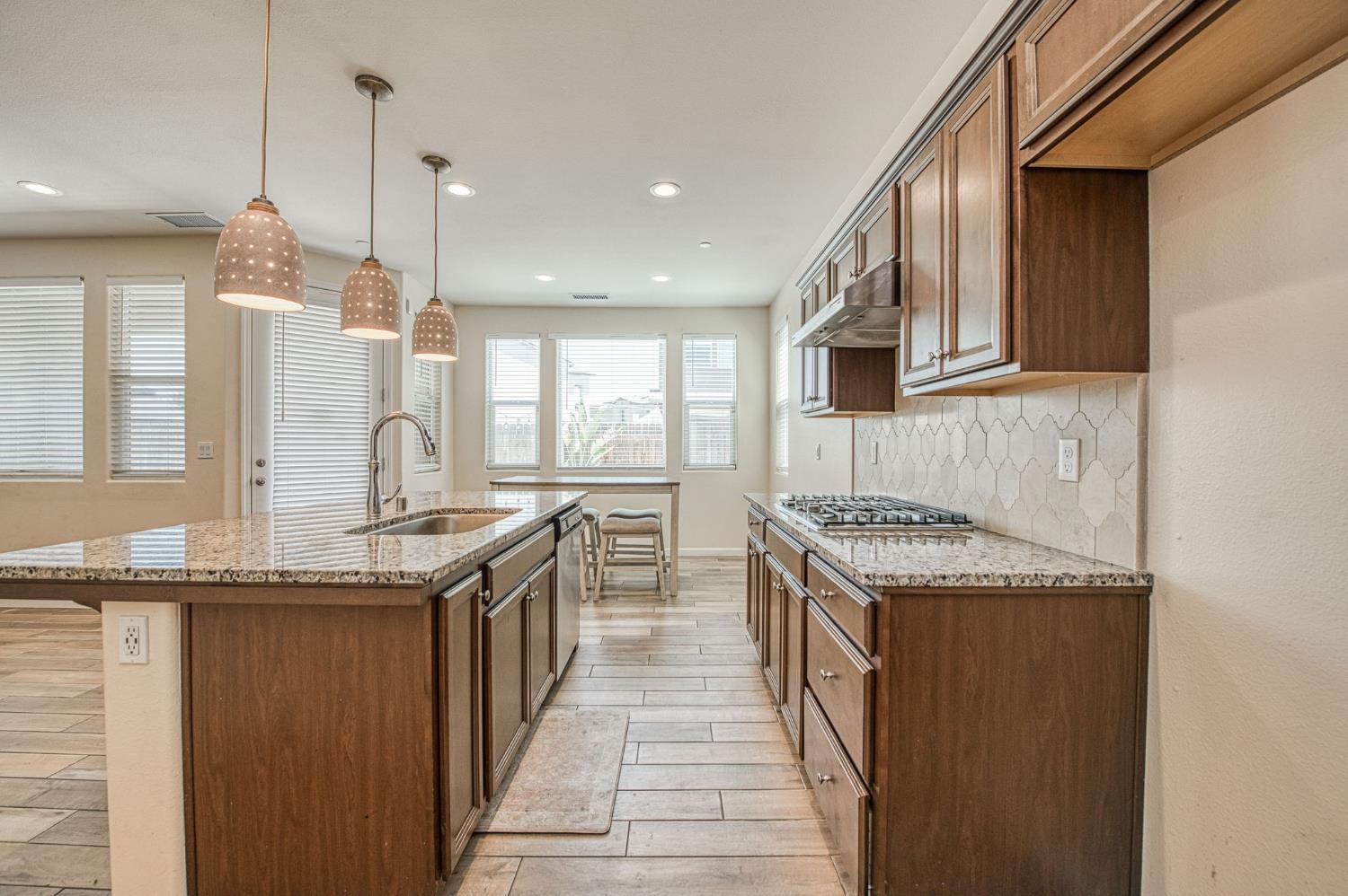 6336 N Santa Lucia Way, Fresno, CA 93722