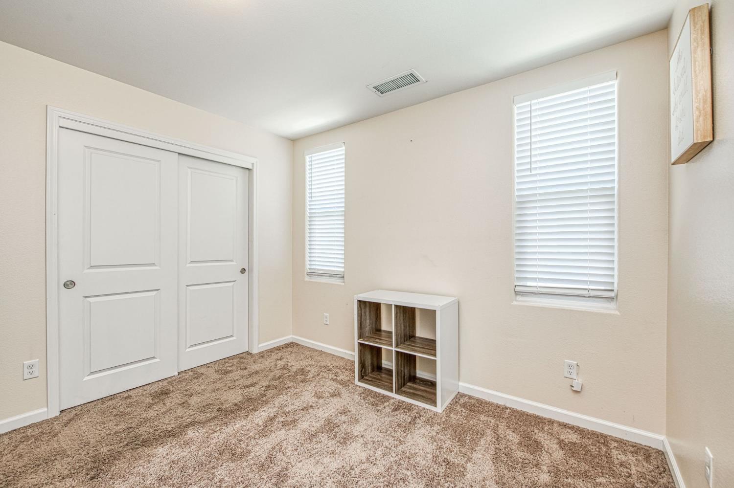 6336 N Santa Lucia Way, Fresno, CA 93722
