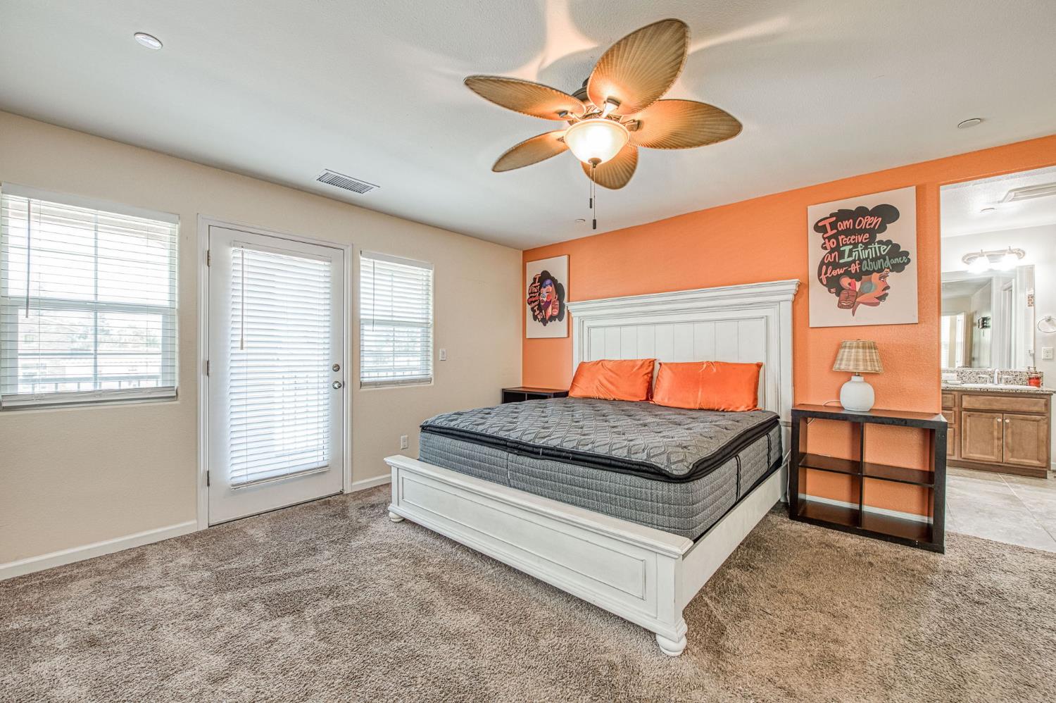 6336 N Santa Lucia Way, Fresno, CA 93722