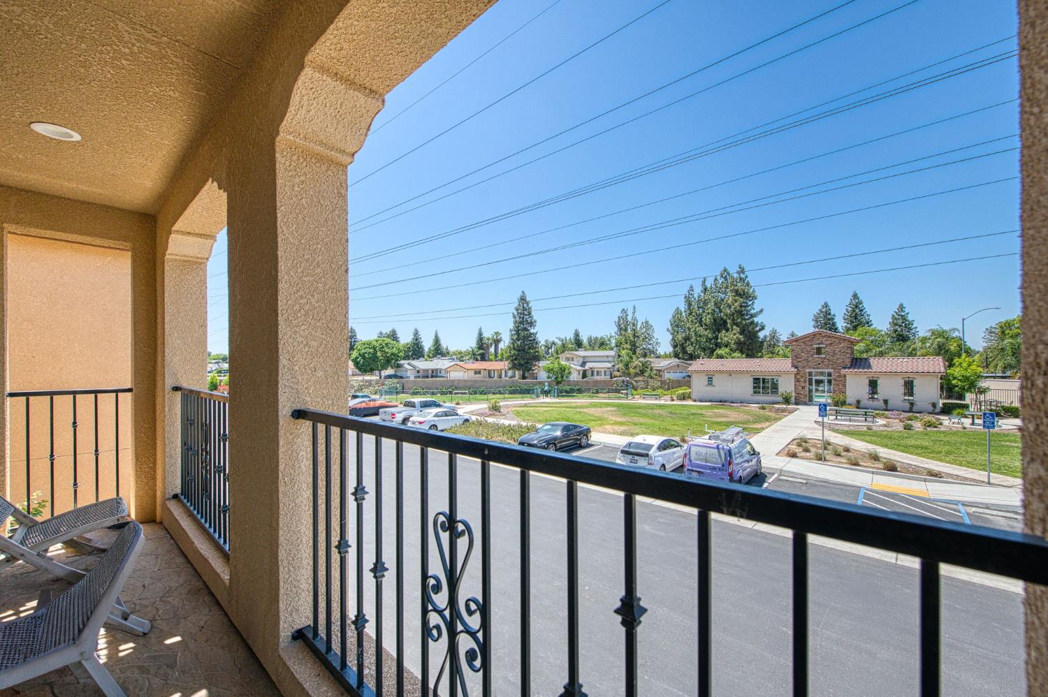 6336 N Santa Lucia Way, Fresno, CA 93722