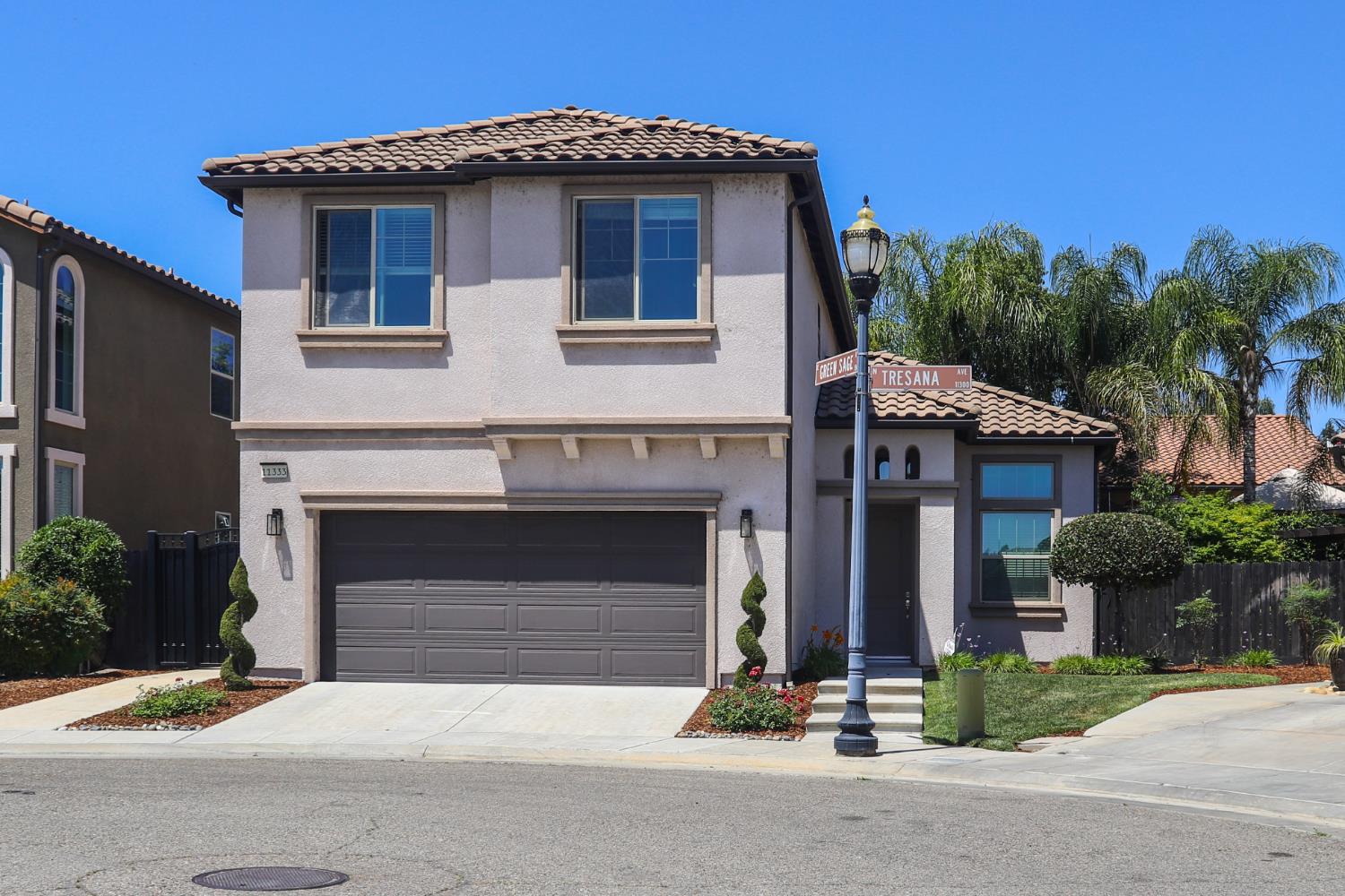 11333 N Tresana Ave, Fresno, CA 93730