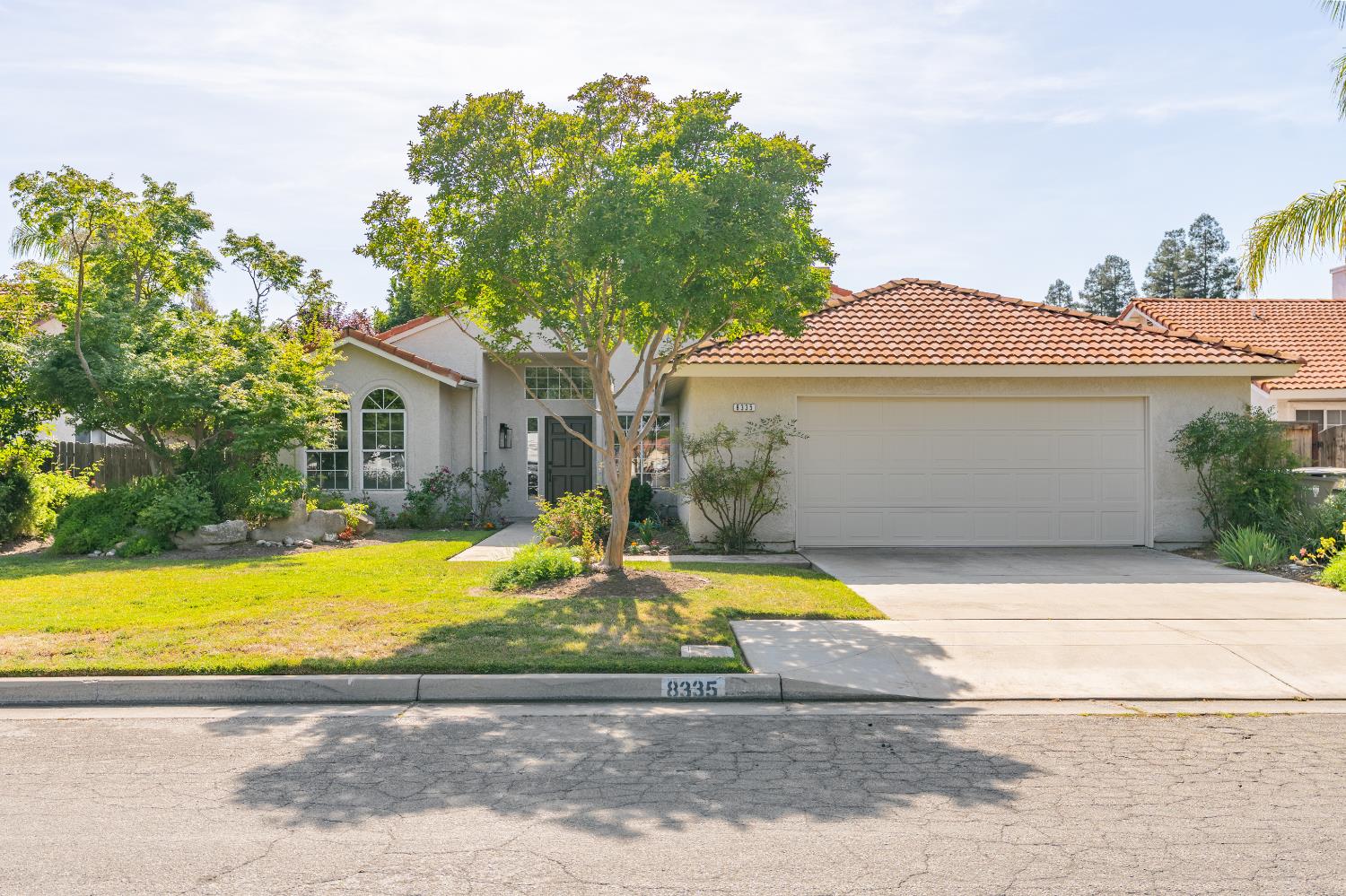 8335 N Barton Ave, Fresno, CA 93720