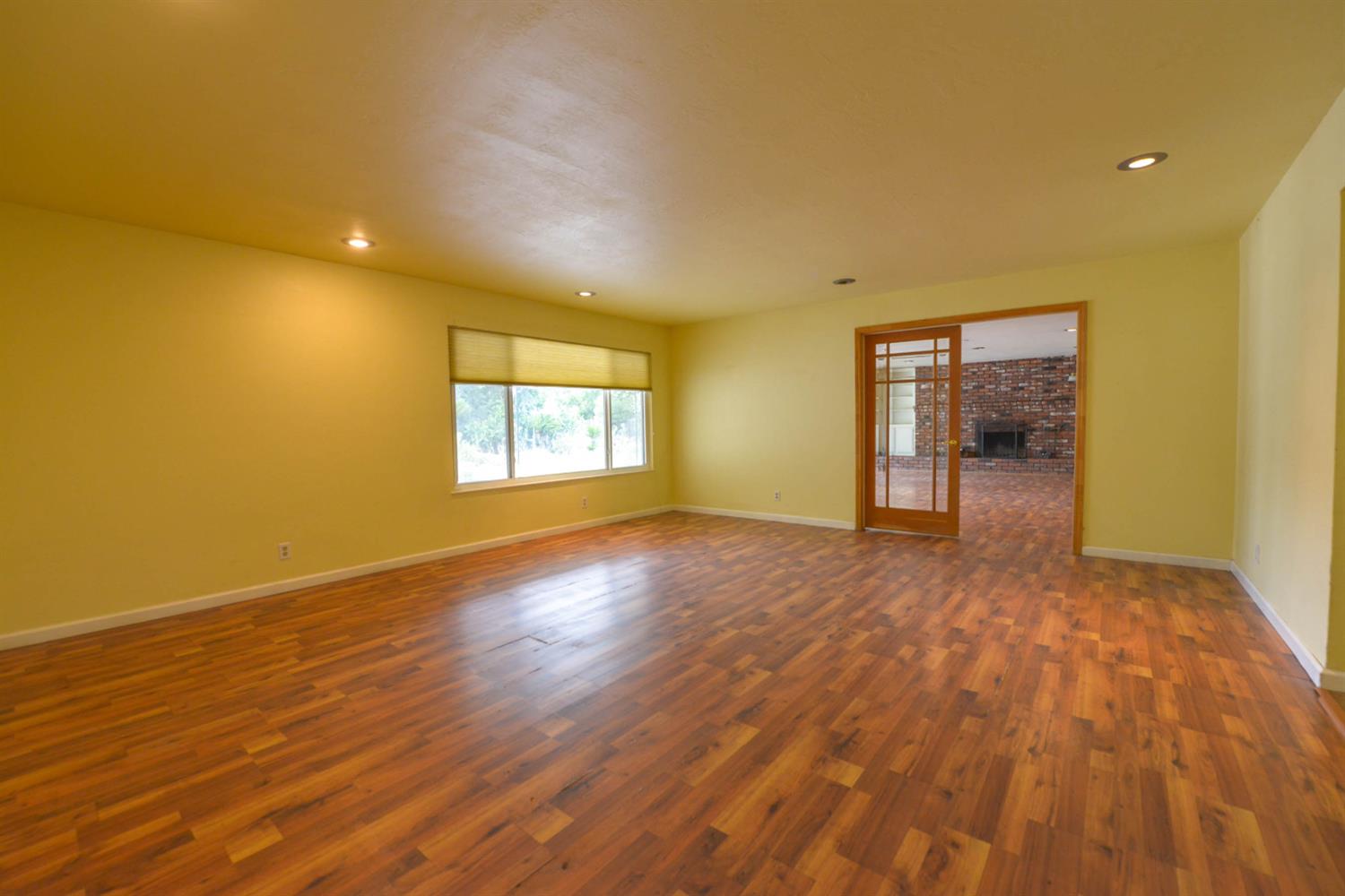 1636 W Vartikian Ave, Fresno, CA 93711