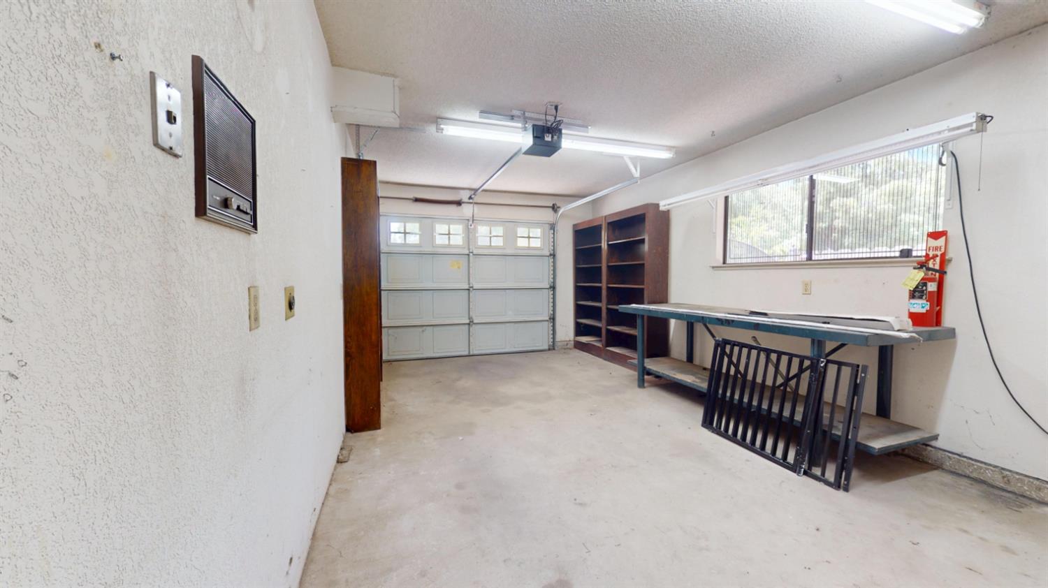 3747 E Huntington Blvd, Fresno, CA 93702
