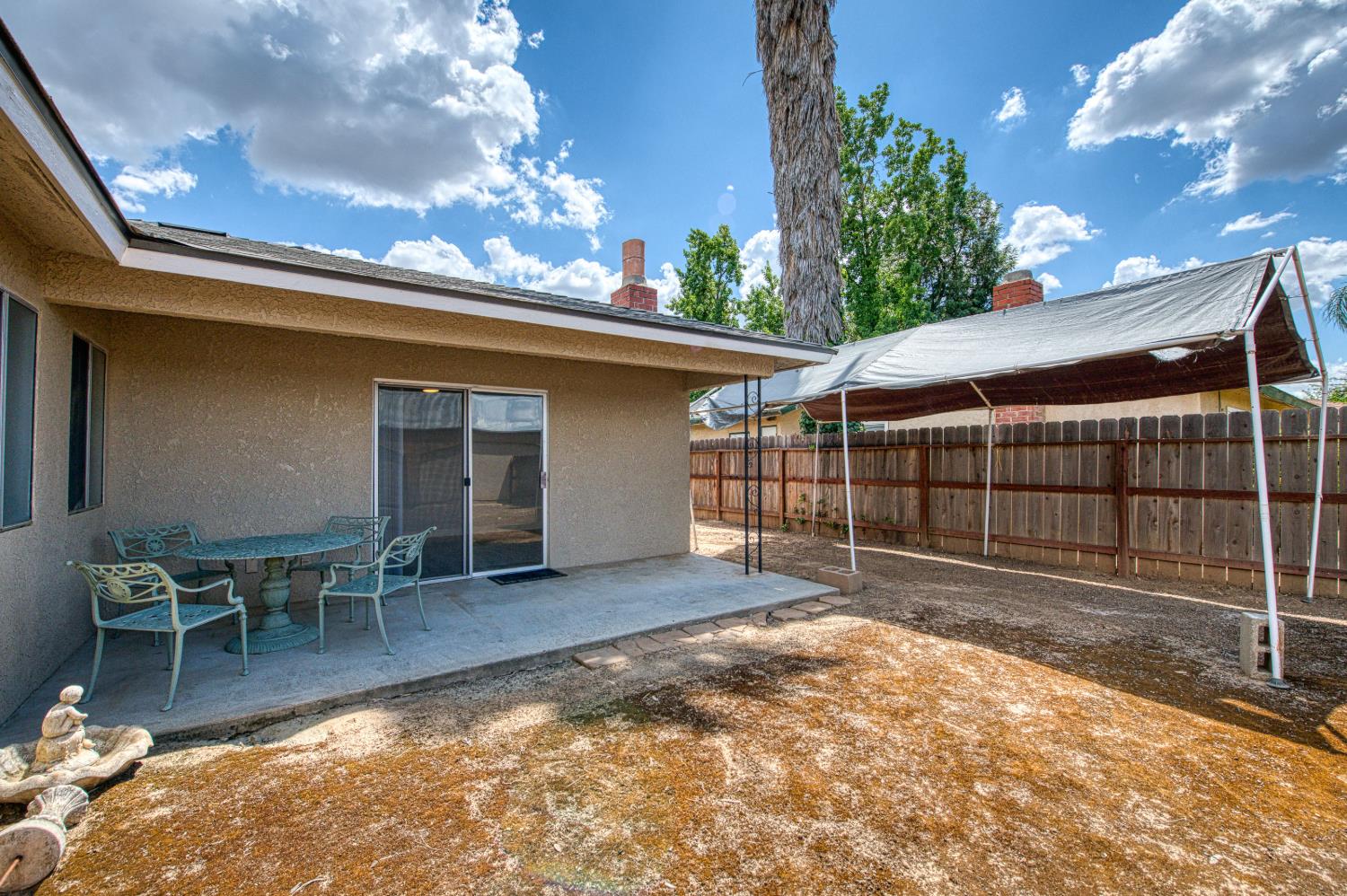 1110 W Bedford Ave, Fresno, CA 93711
