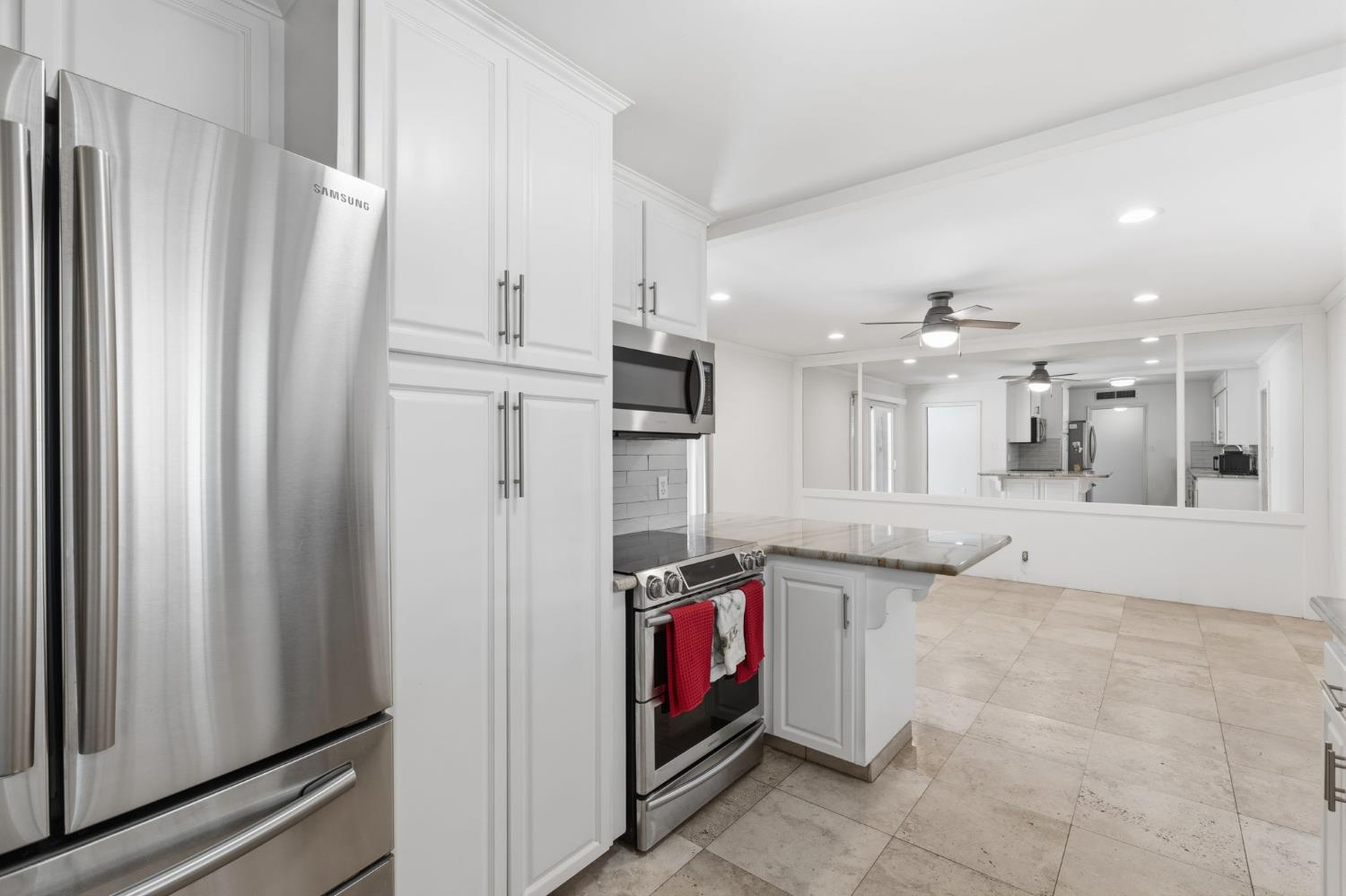 712 E San Ramon Ave, Fresno, CA 93710