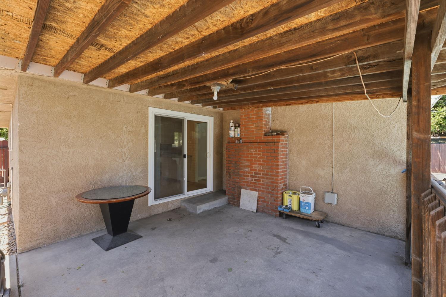 712 E San Ramon Ave, Fresno, CA 93710