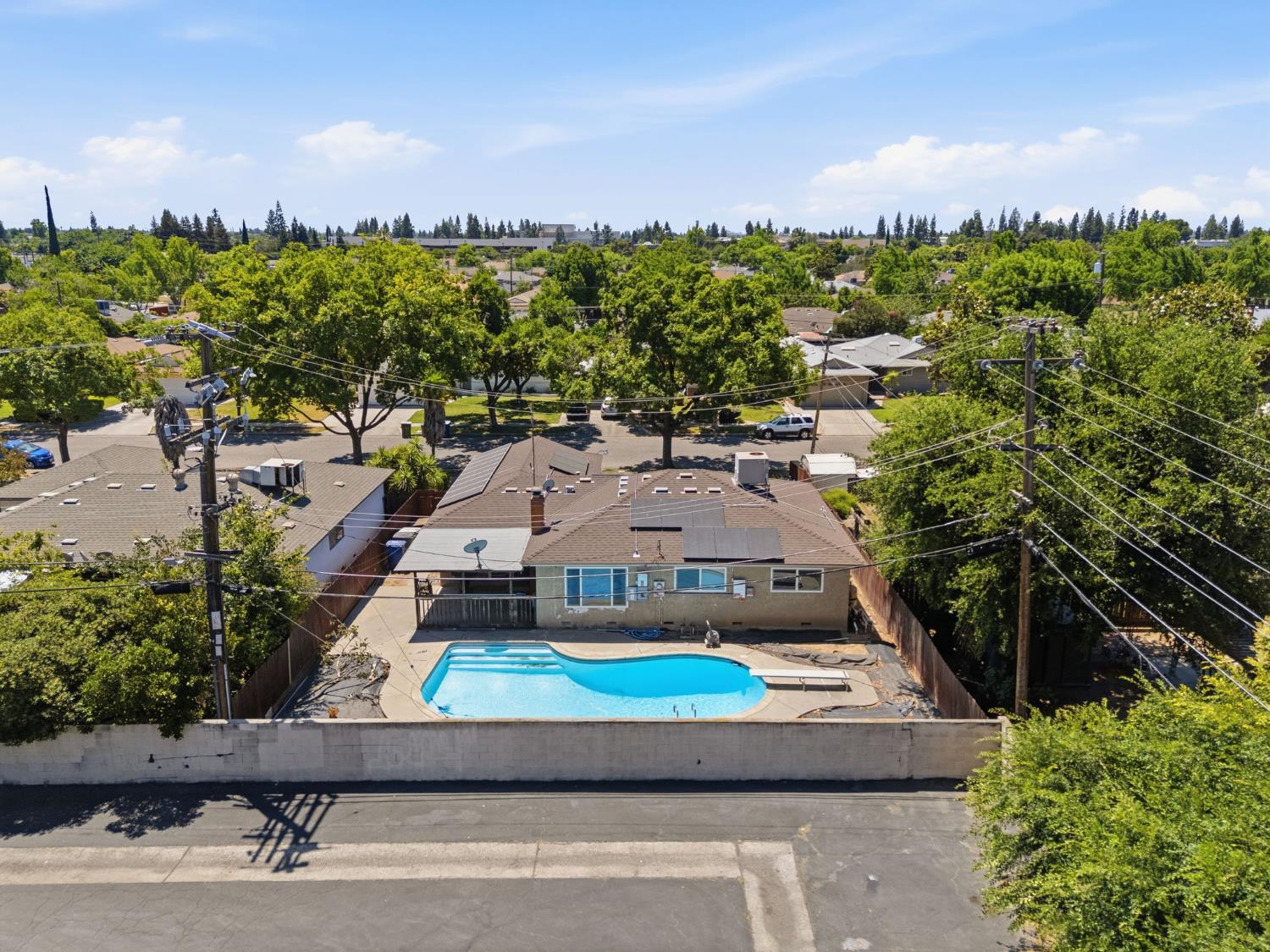 712 E San Ramon Ave, Fresno, CA 93710