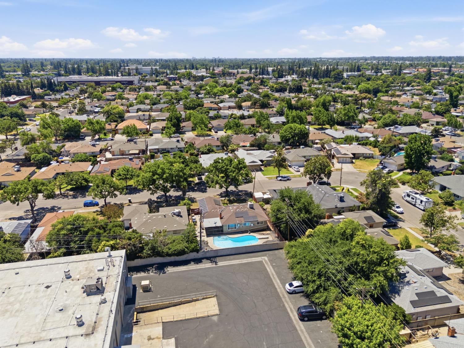 712 E San Ramon Ave, Fresno, CA 93710