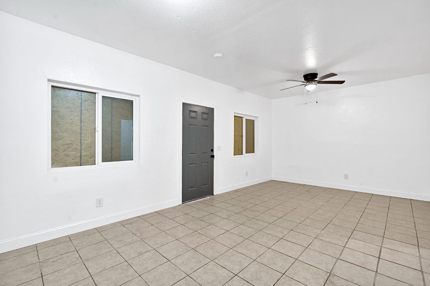 441 N Clark St, Fresno, CA 93701
