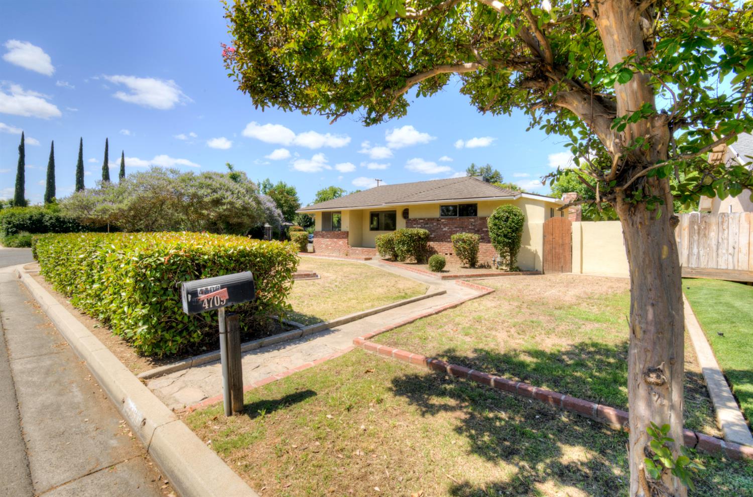 4709 N Palm, Fresno, CA 93704
