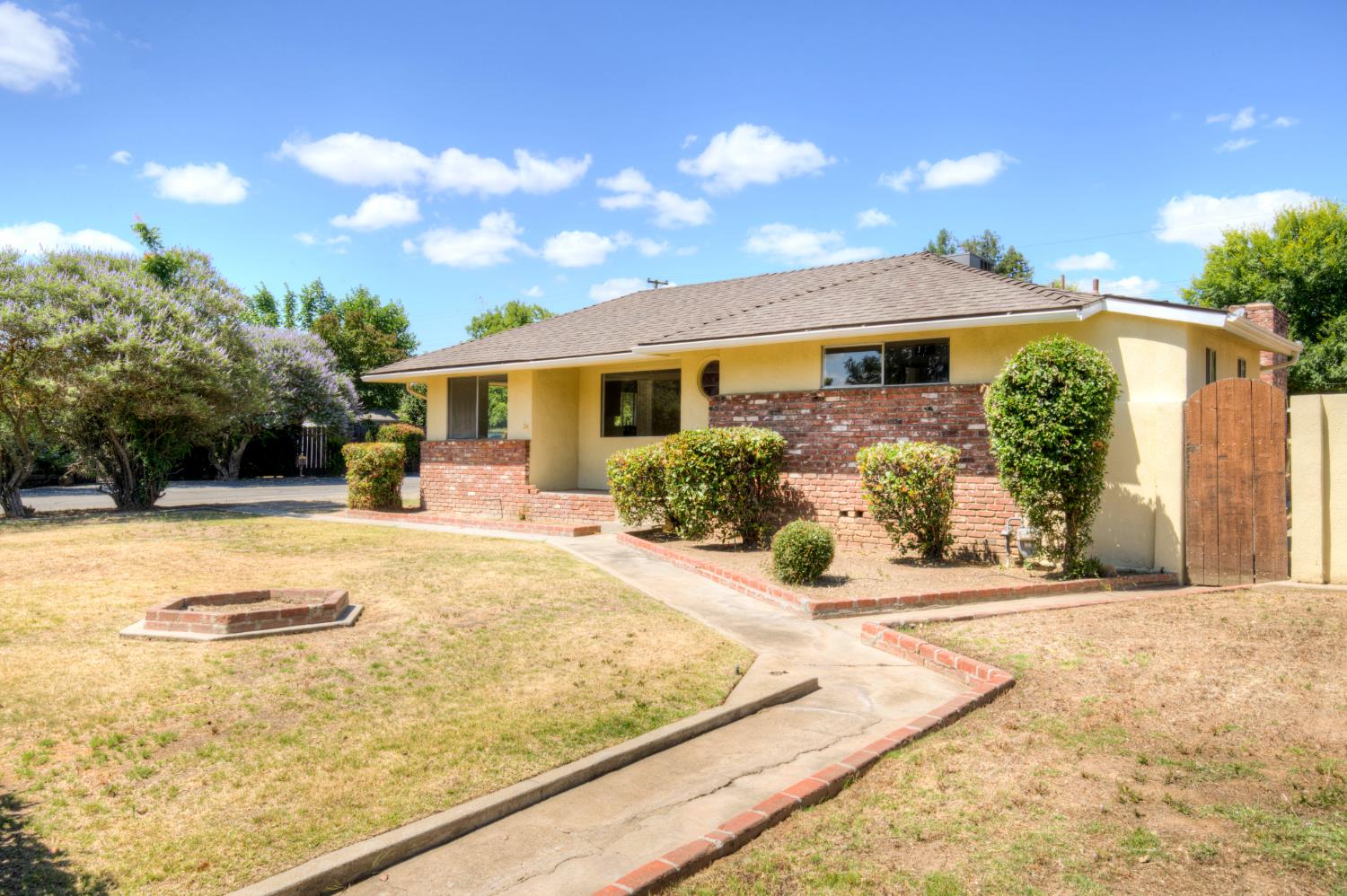 4709 N Palm, Fresno, CA 93704